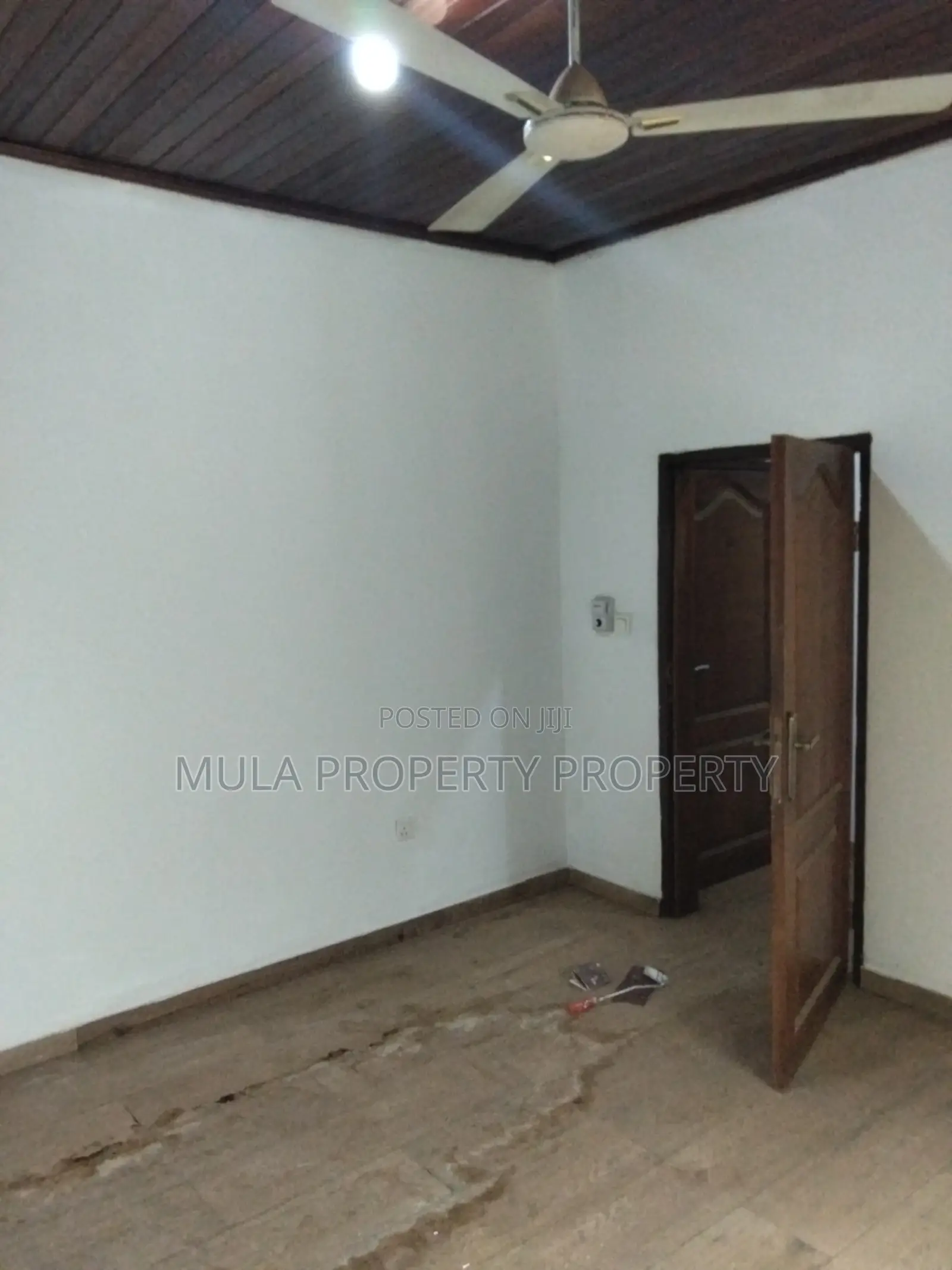 Five Bedroom House for Rent or Lease for Commercial