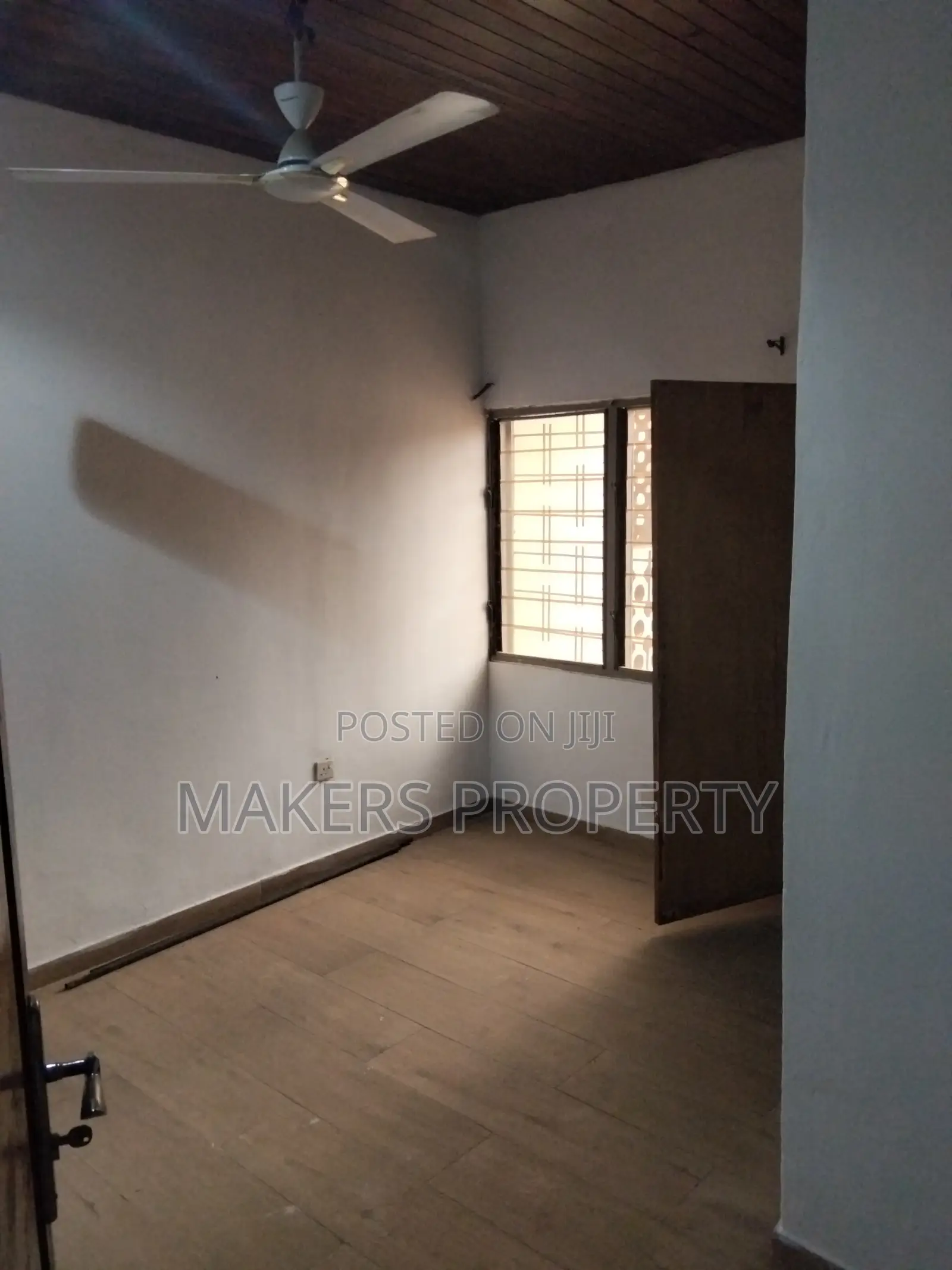 Five Bedroom House for Rent or Lease for Commercial