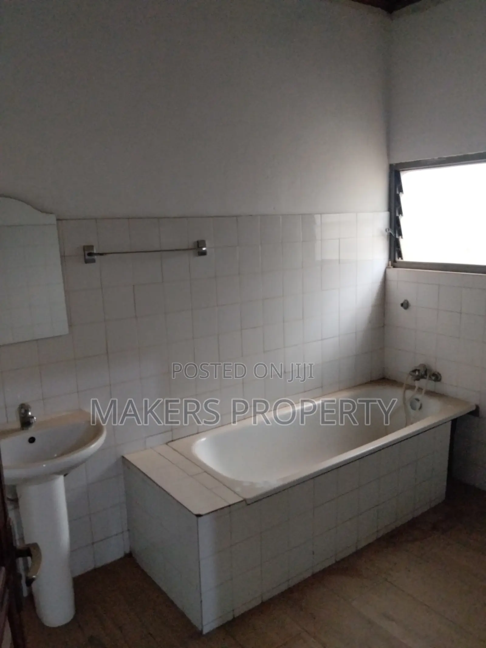 Five Bedroom House for Rent or Lease for Commercial