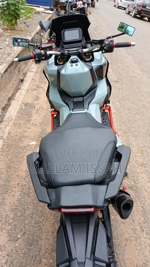 Honda 2023 Gray