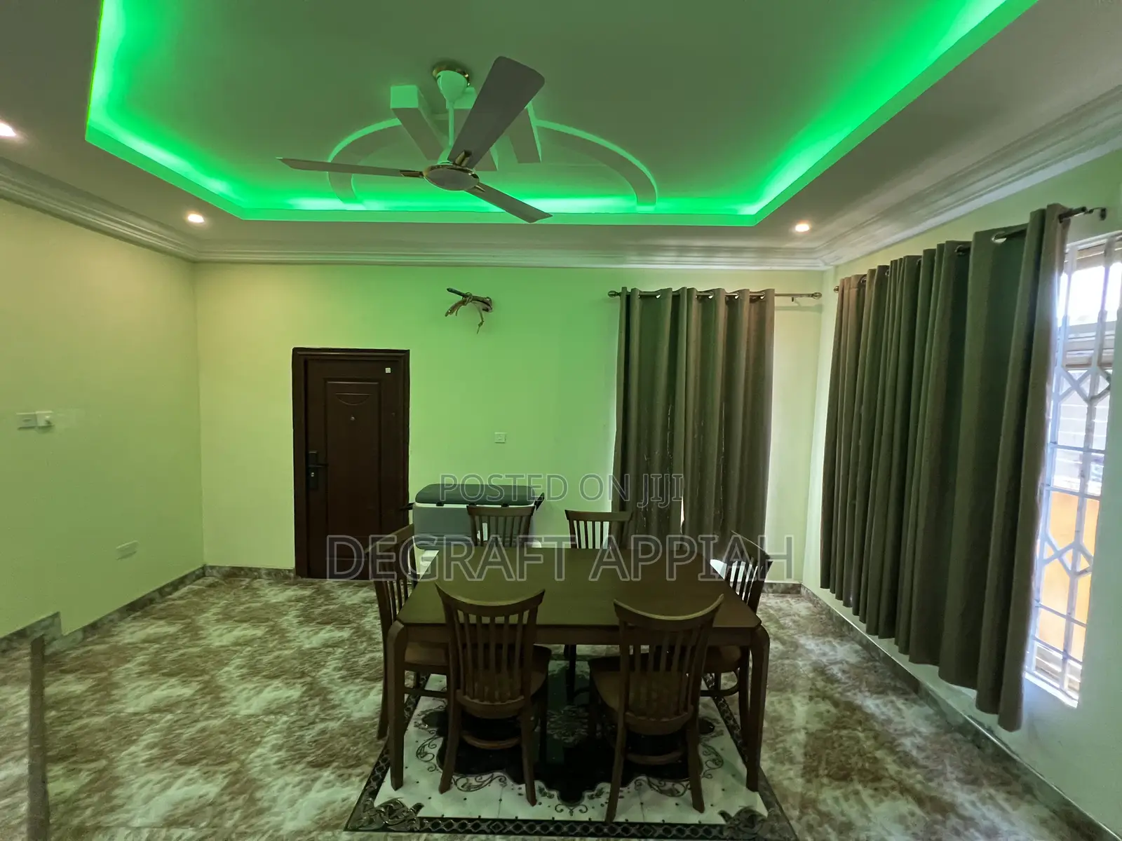 8bdrm Block of Flats in Kronum Bbc, Kumasi Metropolitan for sale