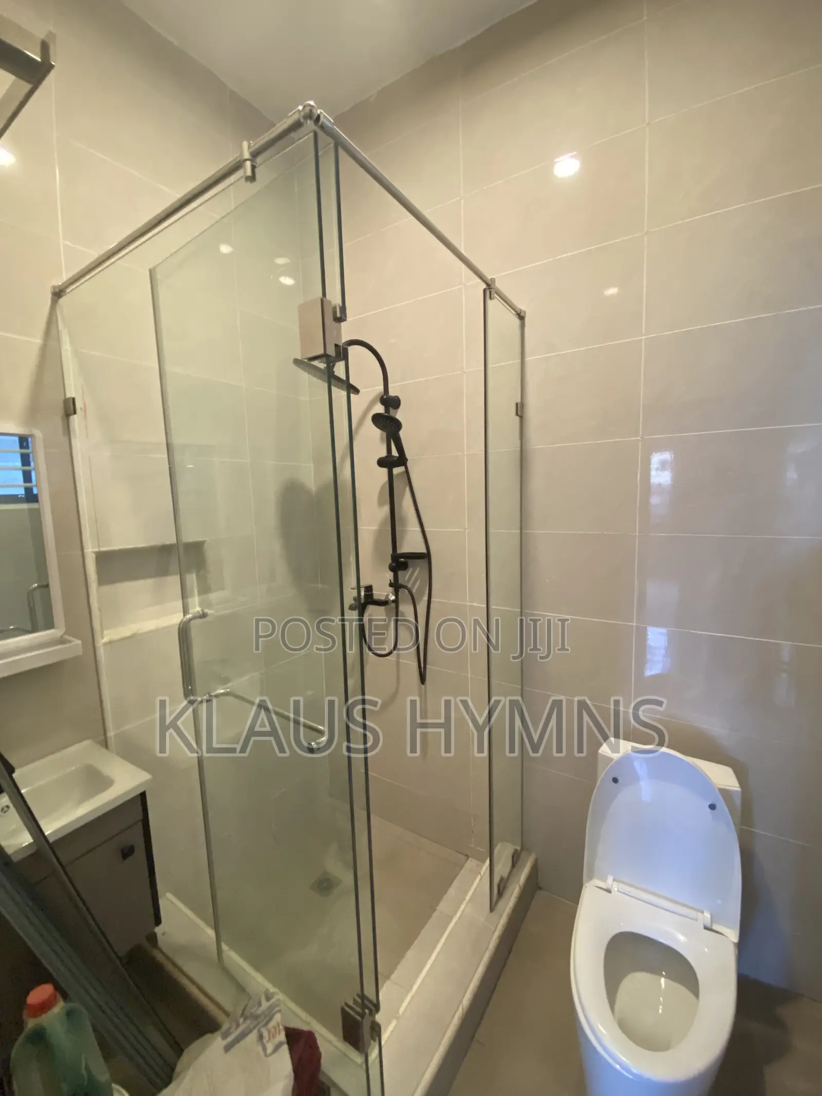 5bdrm House in Graymanproperties, Lake Side Estate for sale
