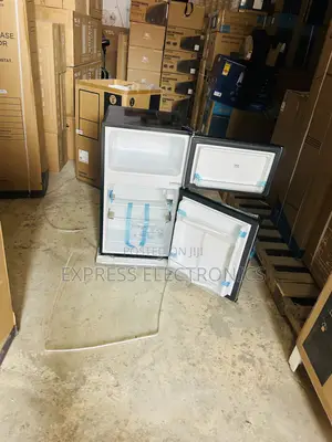 Ultra Modern Sleek Double Door Fridge 83l Table Top Midea