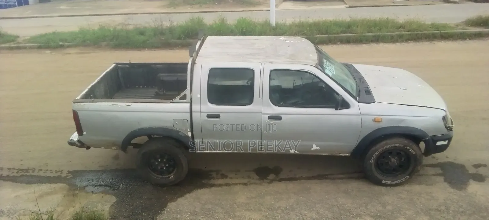 Nissan Hardbody 2004 Silver