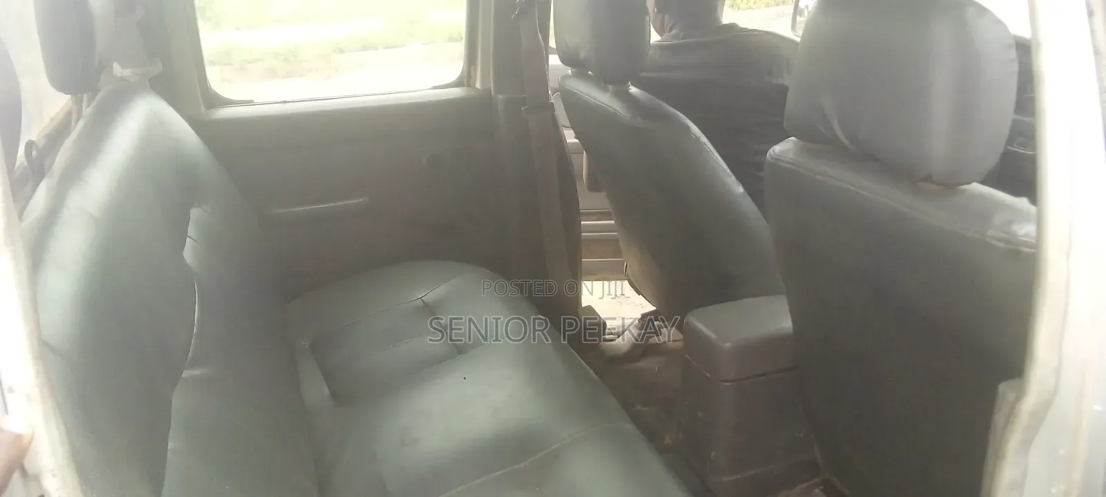 Nissan Hardbody 2004 Silver
