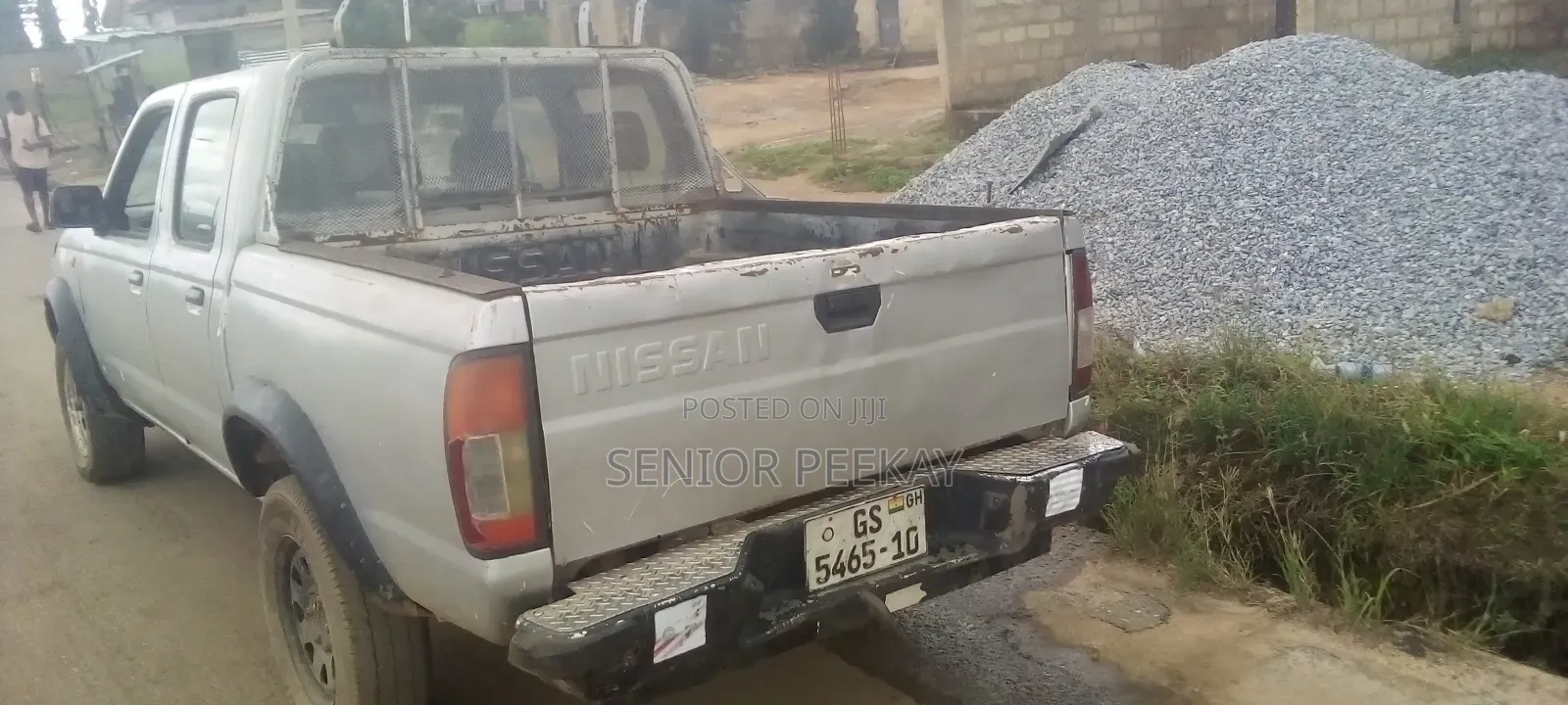 Nissan Hardbody 2004 Silver
