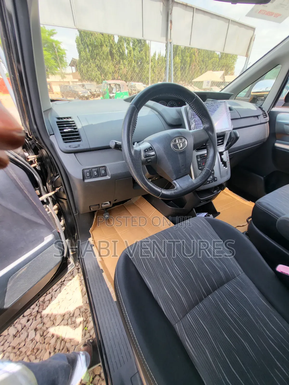 Toyota Voxy 2012 Black