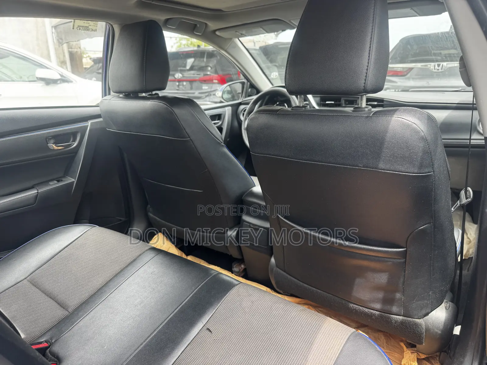 Toyota Corolla SE (1.8L 4cyl 6M) 2018 Blue