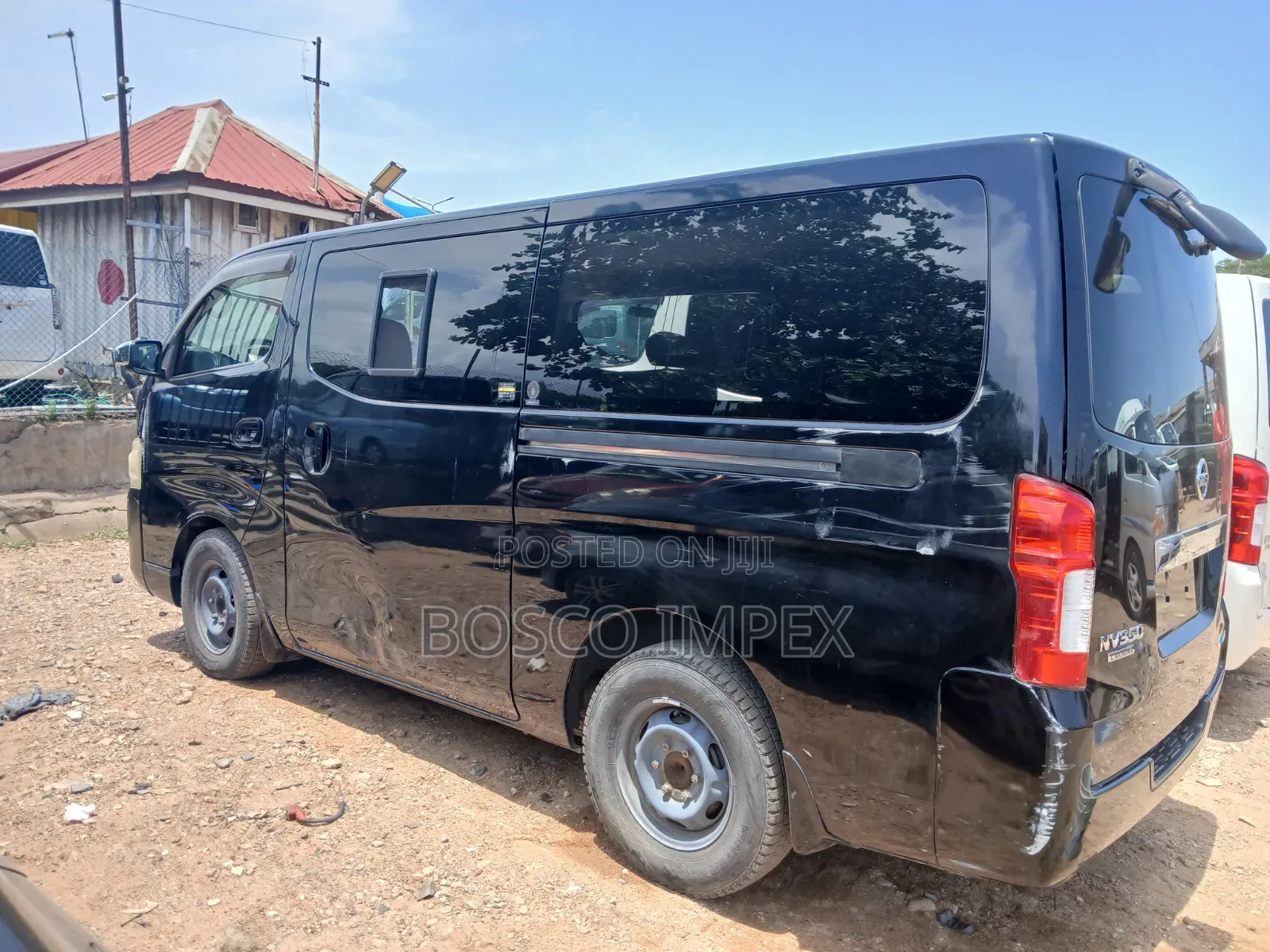 Nissan Caravan (Urvan) 2008 Black