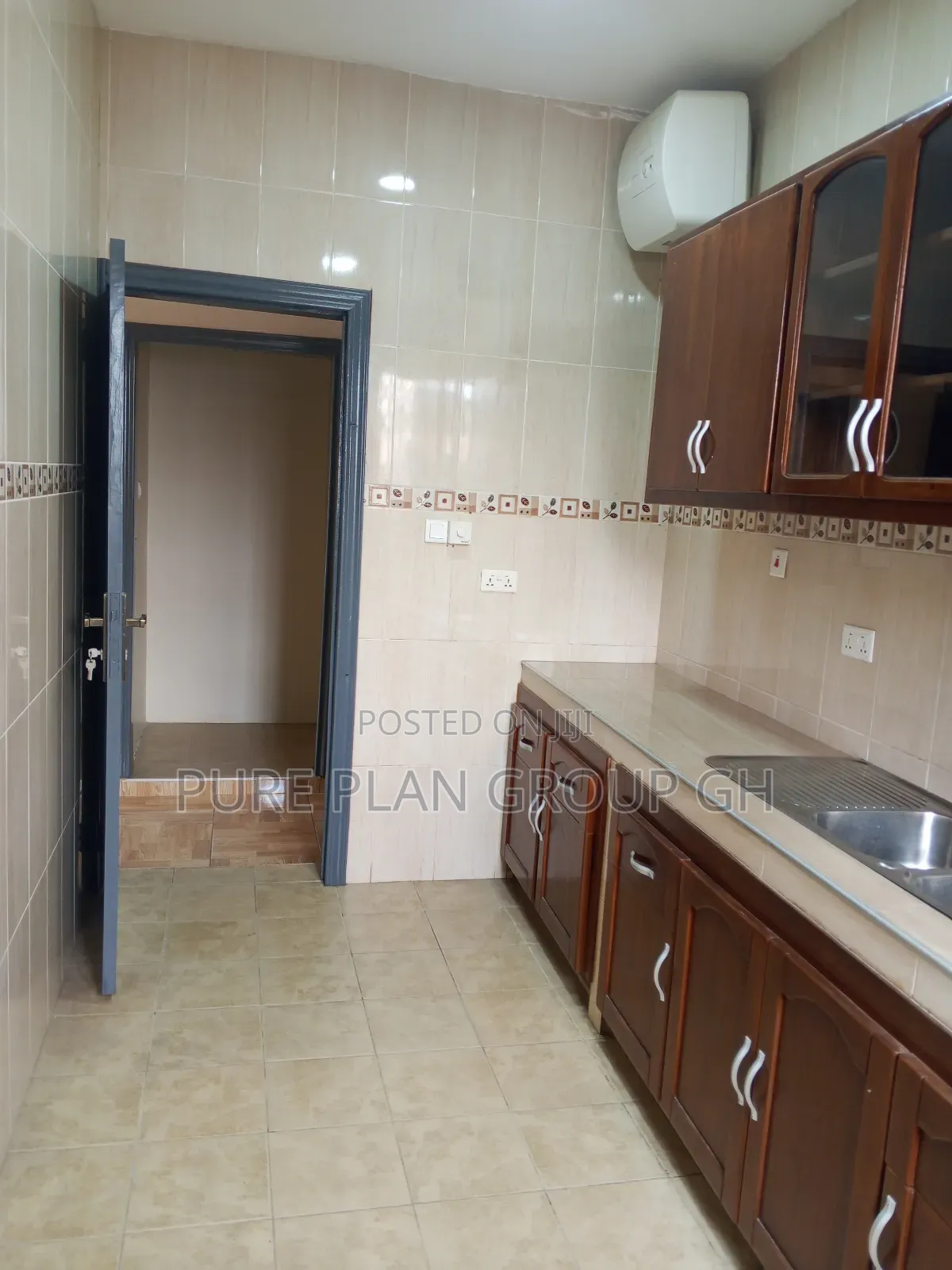 4bdrm Apartment in Parakuo Estate Dome for rent