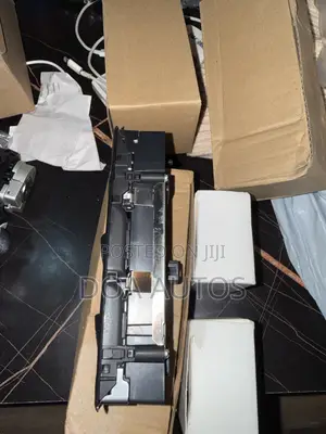 Brand New Mercedes-Benz C250 E300 Power Window Switch (2009+)