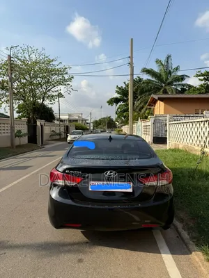 Hyundai Elantra Limited Sedan FWD (1.8L 4cyl 6A) 2013 Black