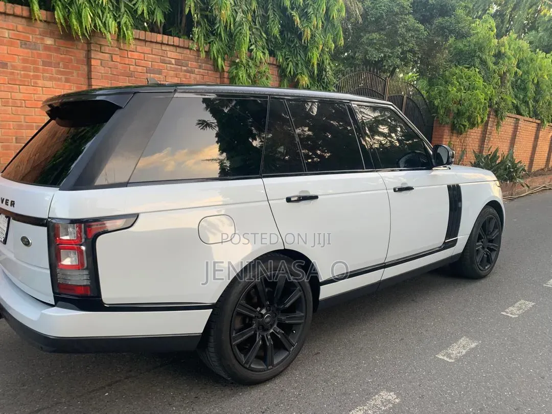 Land Rover Range Rover 3.0L Supercharged HSE 2017 White