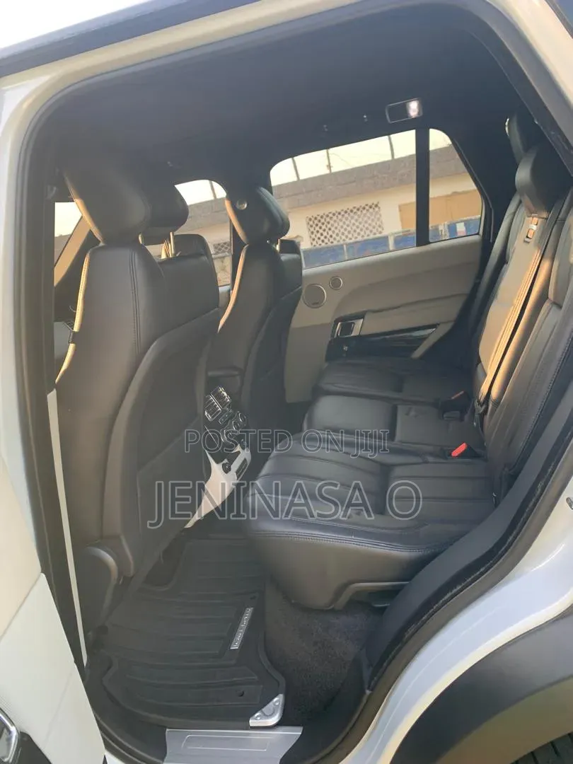 Land Rover Range Rover 3.0L Supercharged HSE 2017 White