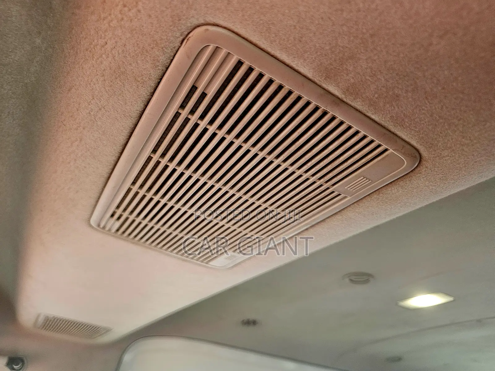 Toyota HiAce 2022 White