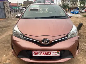 Toyota Vitz 1.3 FWD 5dr 2014 Brown