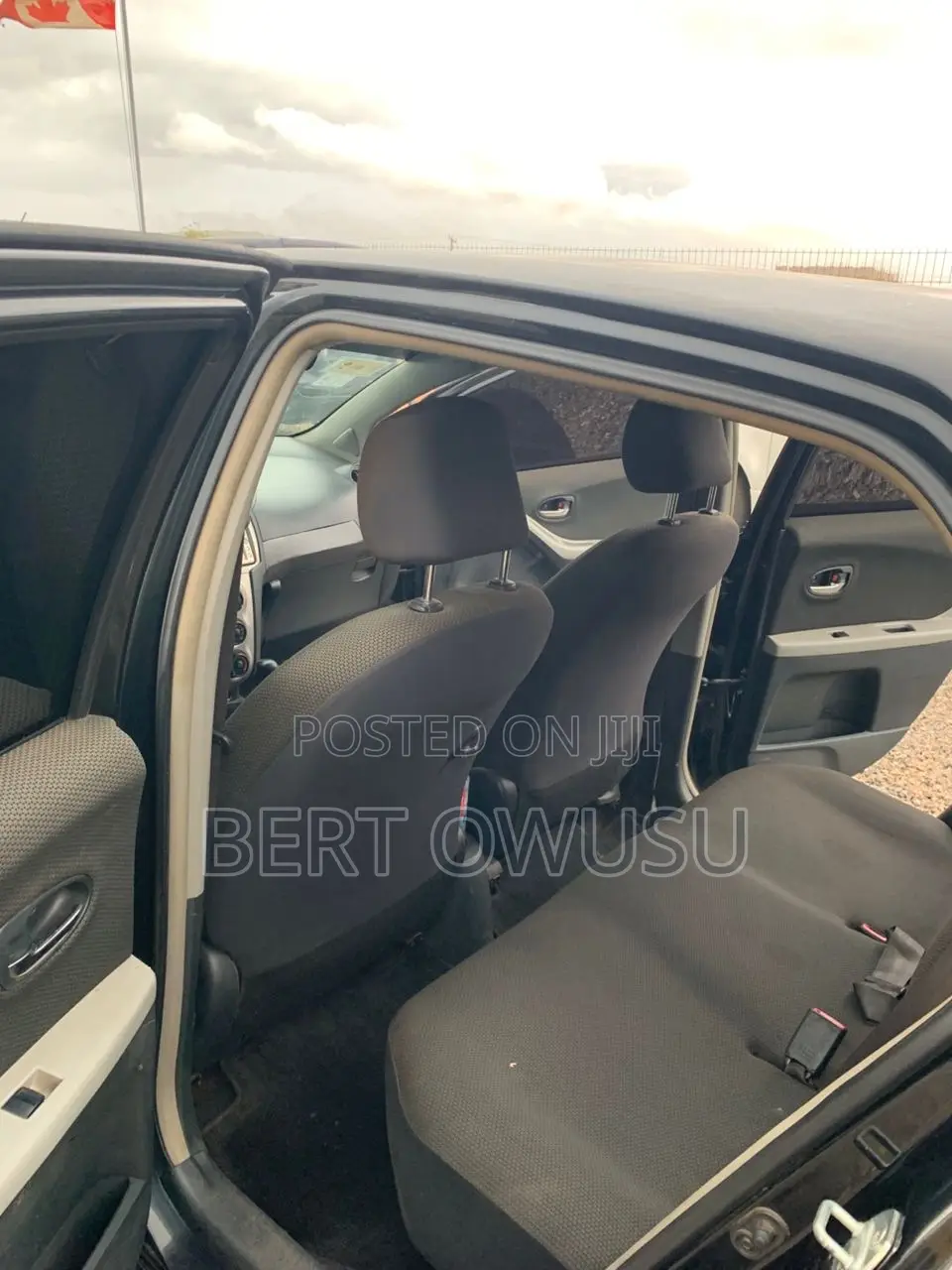 Toyota Vitz 2010 Black