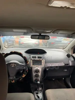 Toyota Vitz 2010 Black