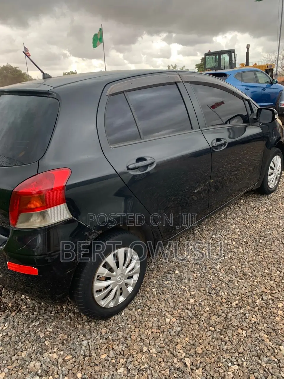 Toyota Vitz 2010 Black