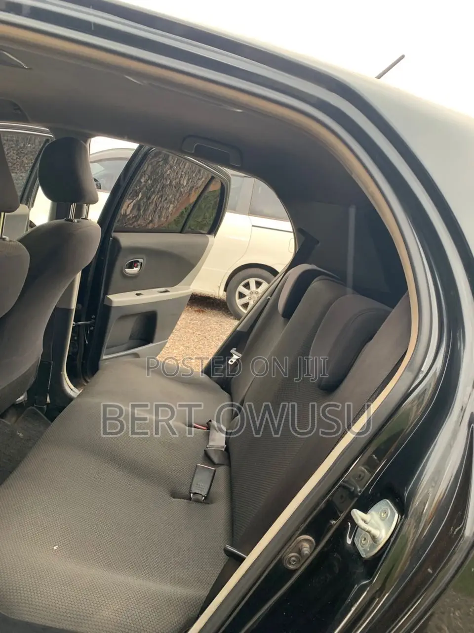 Toyota Vitz 2010 Black