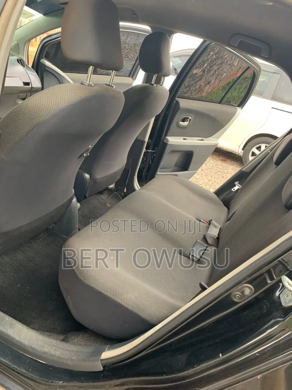 Toyota Vitz 2010 Black