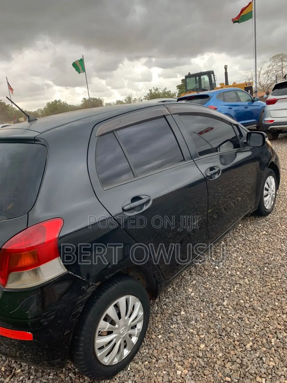 Toyota Vitz 2010 Black