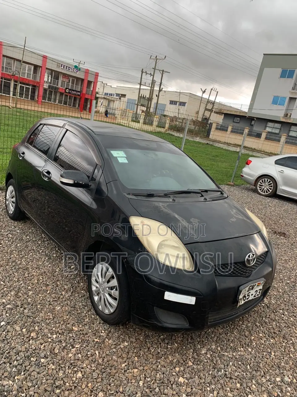 Toyota Vitz 2010 Black
