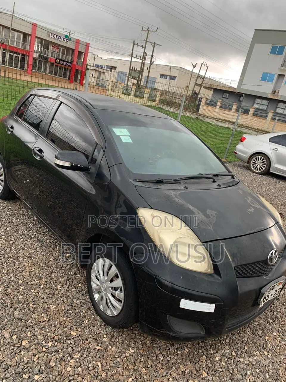 Toyota Vitz 2010 Black