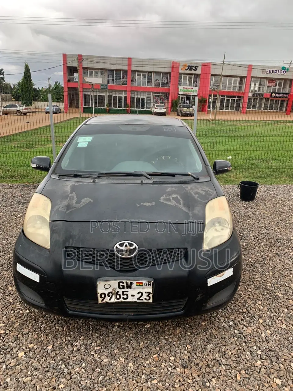 Toyota Vitz 2010 Black