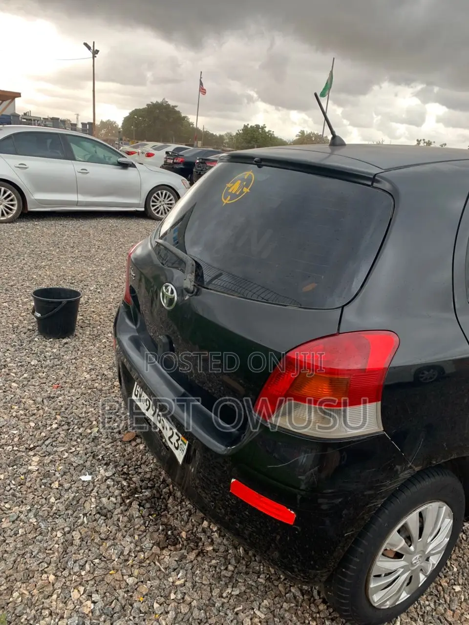 Toyota Vitz 2010 Black