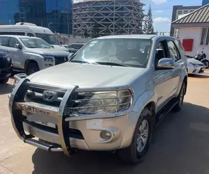 Toyota Fortuner 2007 Silver