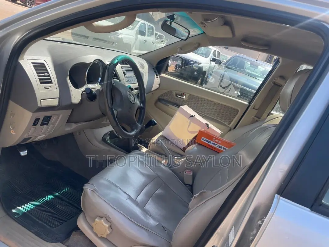 Toyota Fortuner 2007 Silver