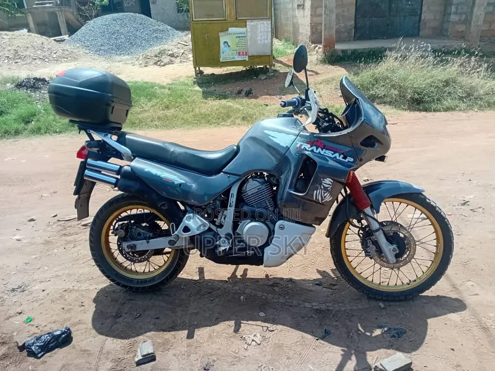 Honda Transalp XL600V 2025 Black