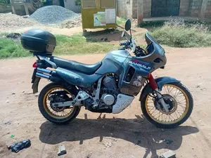 Honda Transalp XL600V 2025 Black