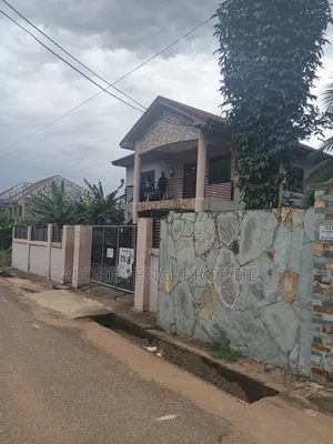 2bdrm Apartment in Danfa for rent