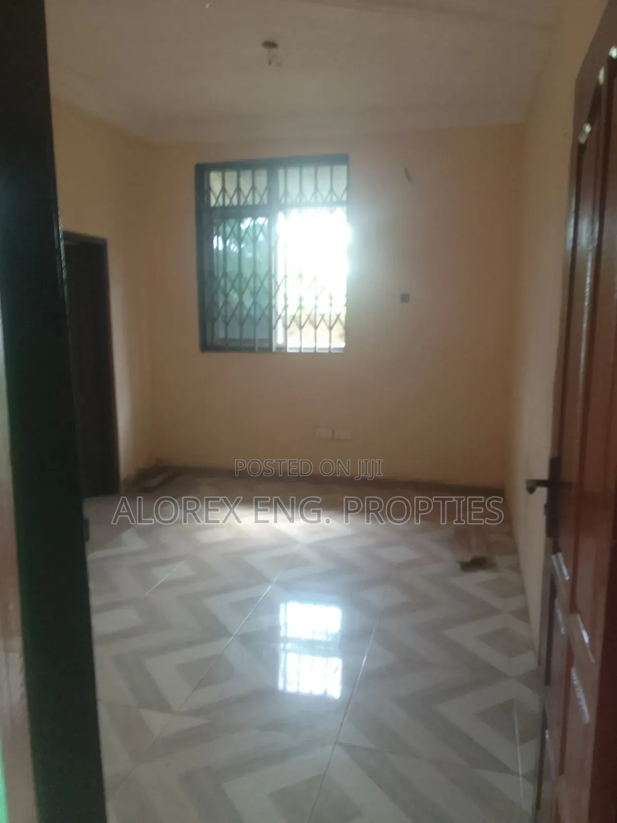 2bdrm Apartment in Danfa for rent