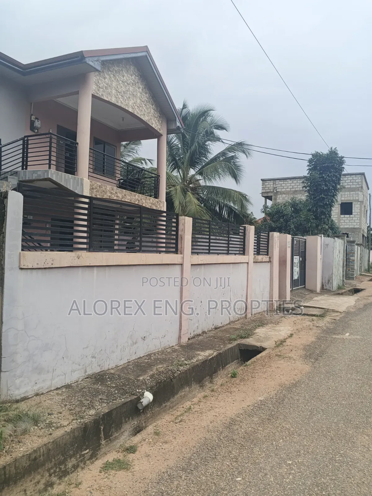 2bdrm Apartment in Danfa for rent