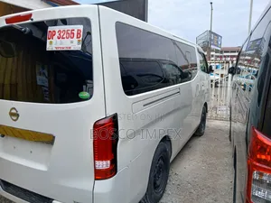 Nissan Caravan (Urvan) 2012 White