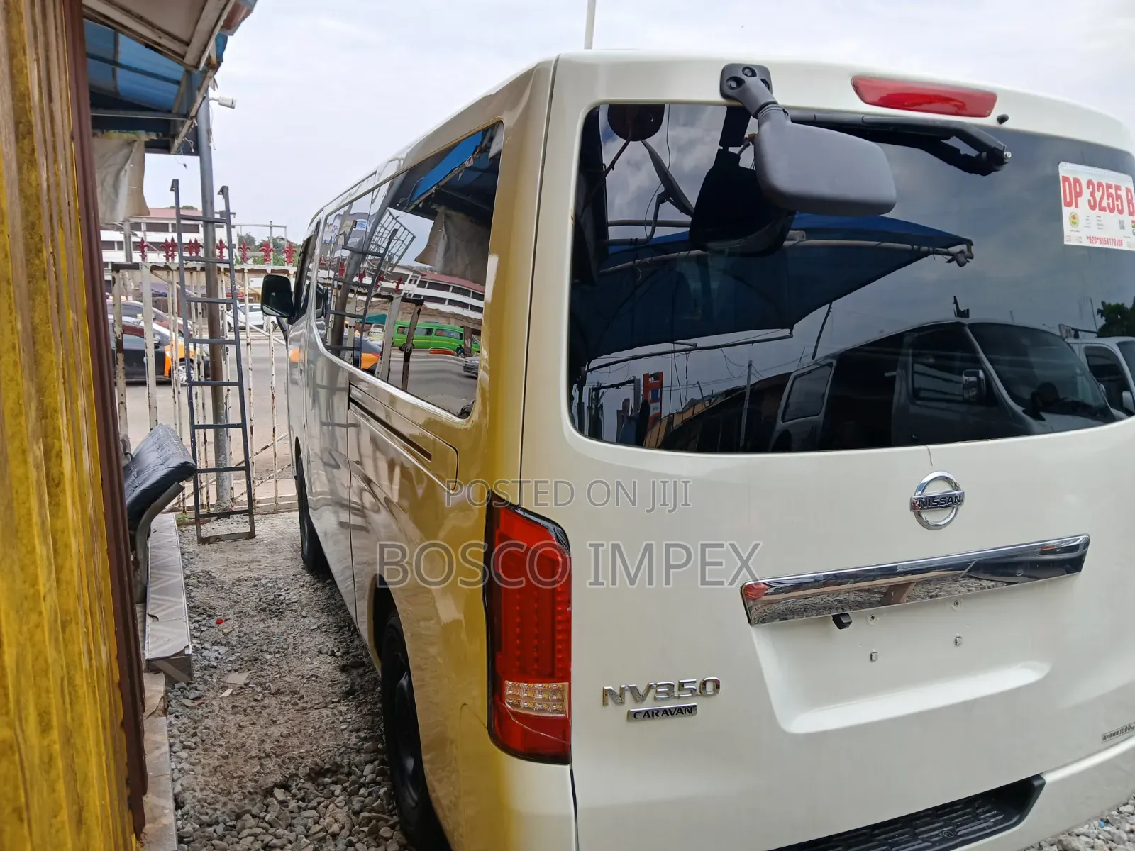 Nissan Caravan (Urvan) 2012 White