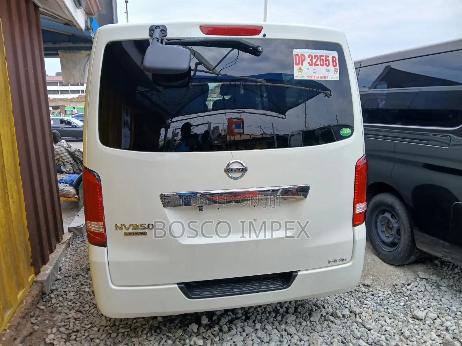 Nissan Caravan (Urvan) 2012 White