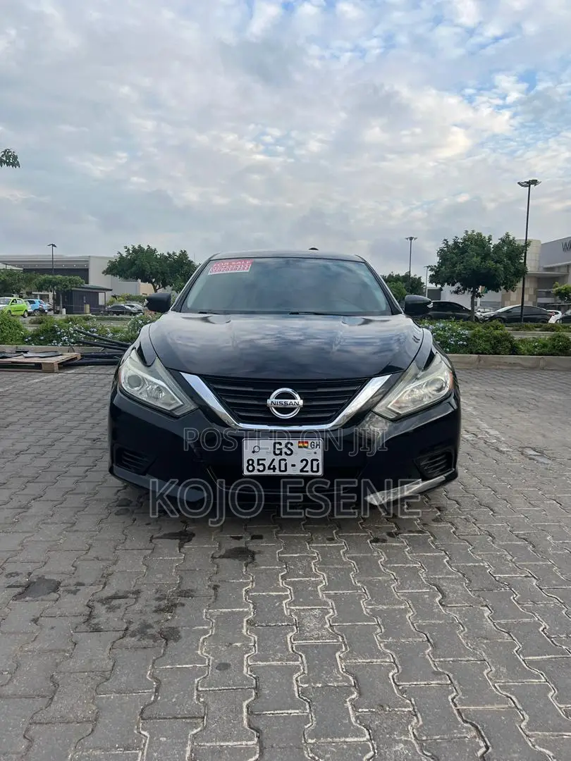 Nissan Altima 2.5 2017 Black