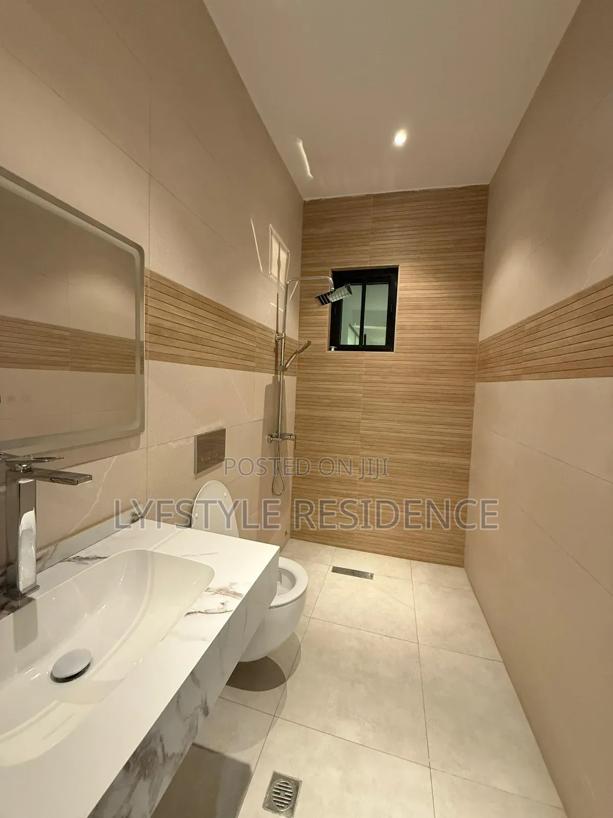 4bdrm House in Adjiringanor, Ability for sale