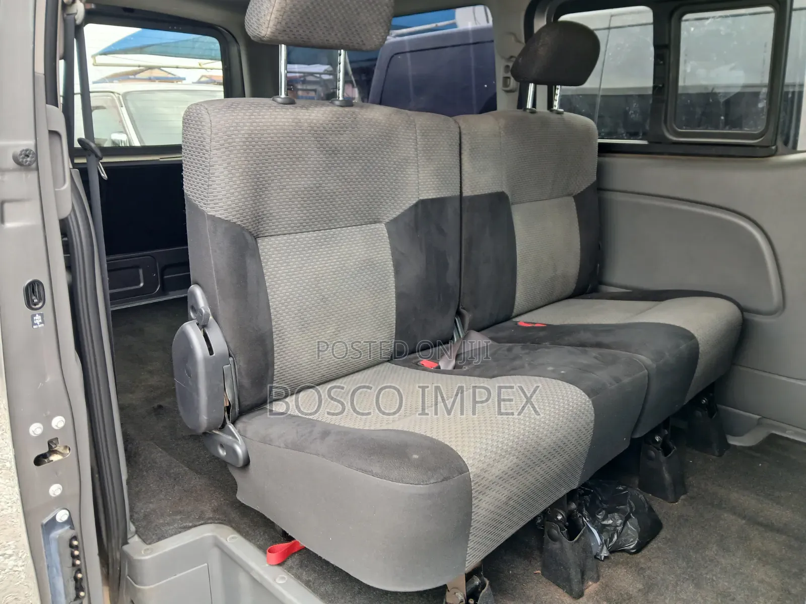 Nissan Caravan (Urvan) 2015 Grey