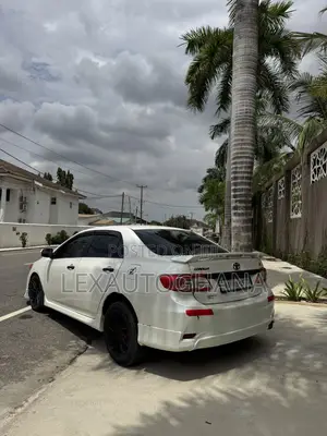 Toyota Corolla 2012 White