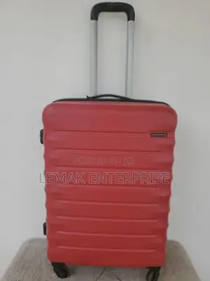 Featherstone Hard-Shell/ Traveling Suitcase . Red Color
Medium Size
