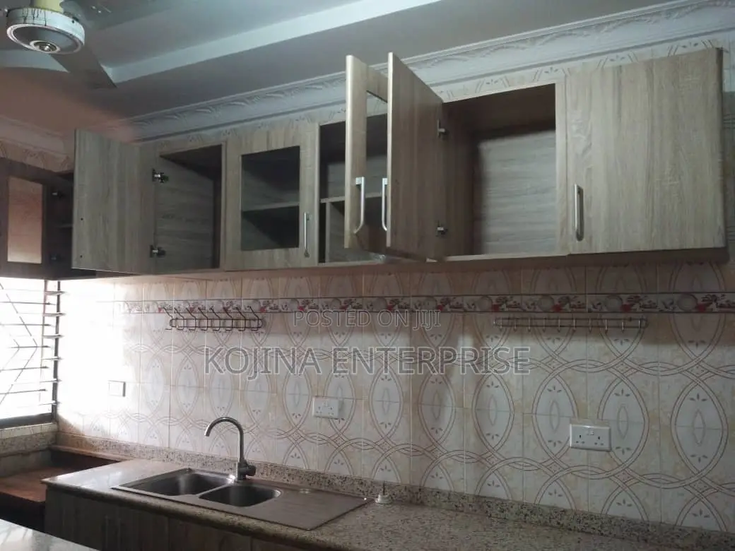 4bdrm House in Brofoyedu, Kumasi Metropolitan for rent