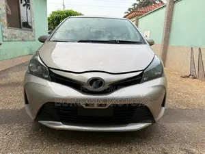 Toyota Vitz 1.3 AWD 5dr 2014 Beige