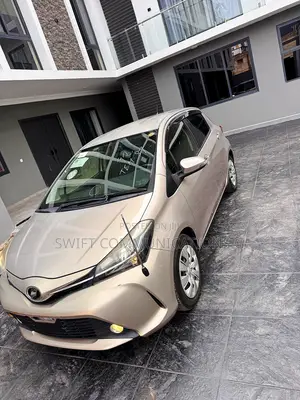 Toyota Vitz 1.3 FWD 5dr 2016 Gold
