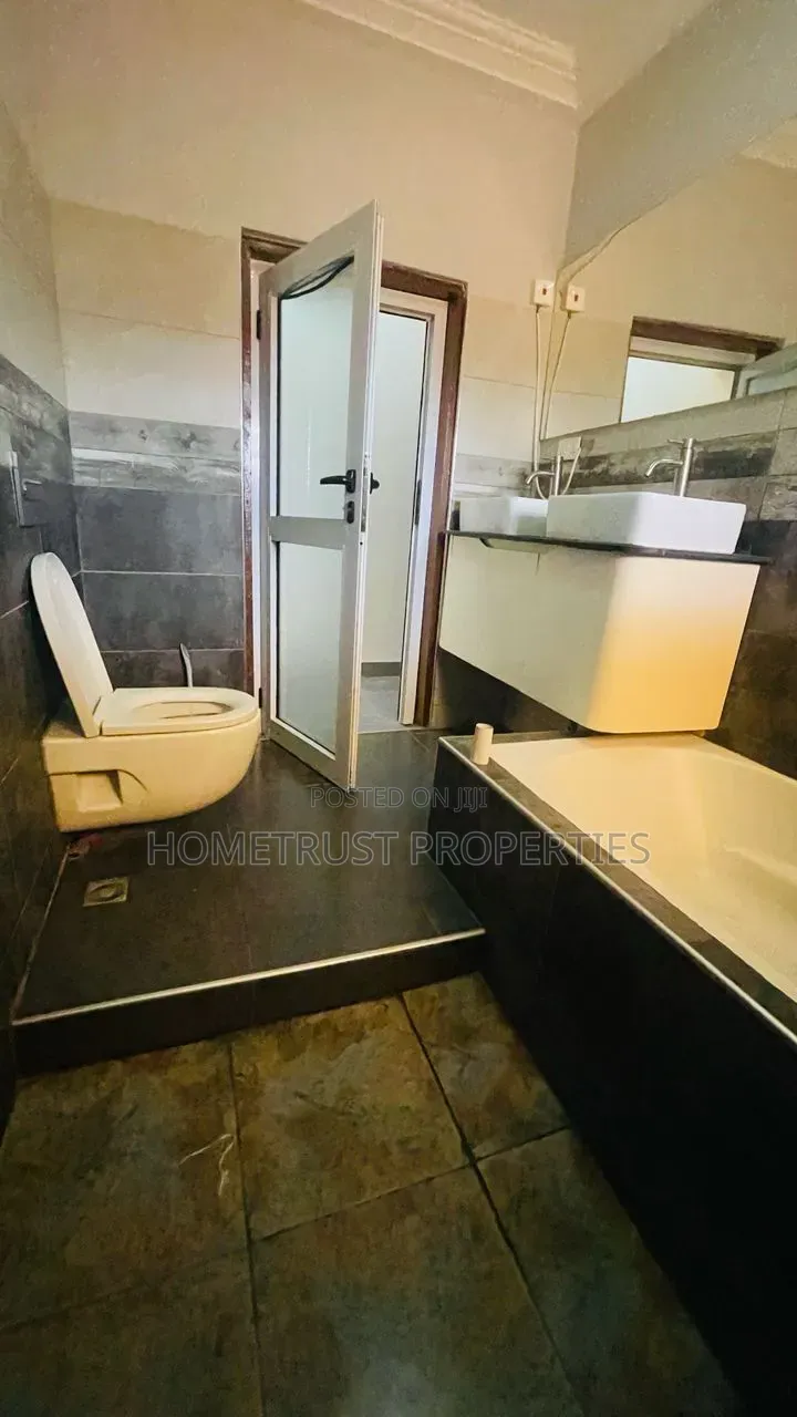 4bdrm House in Kwabenya Acp for rent