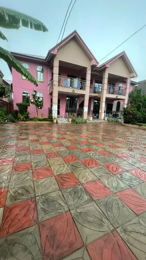 3bdrm Apartment in Ashongman Area, Police Station for rent